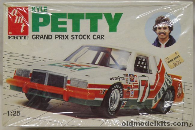 AMT 1/25 Kyle Petty Pontiac Grand Prix Stock Car, 8047 plastic model kit